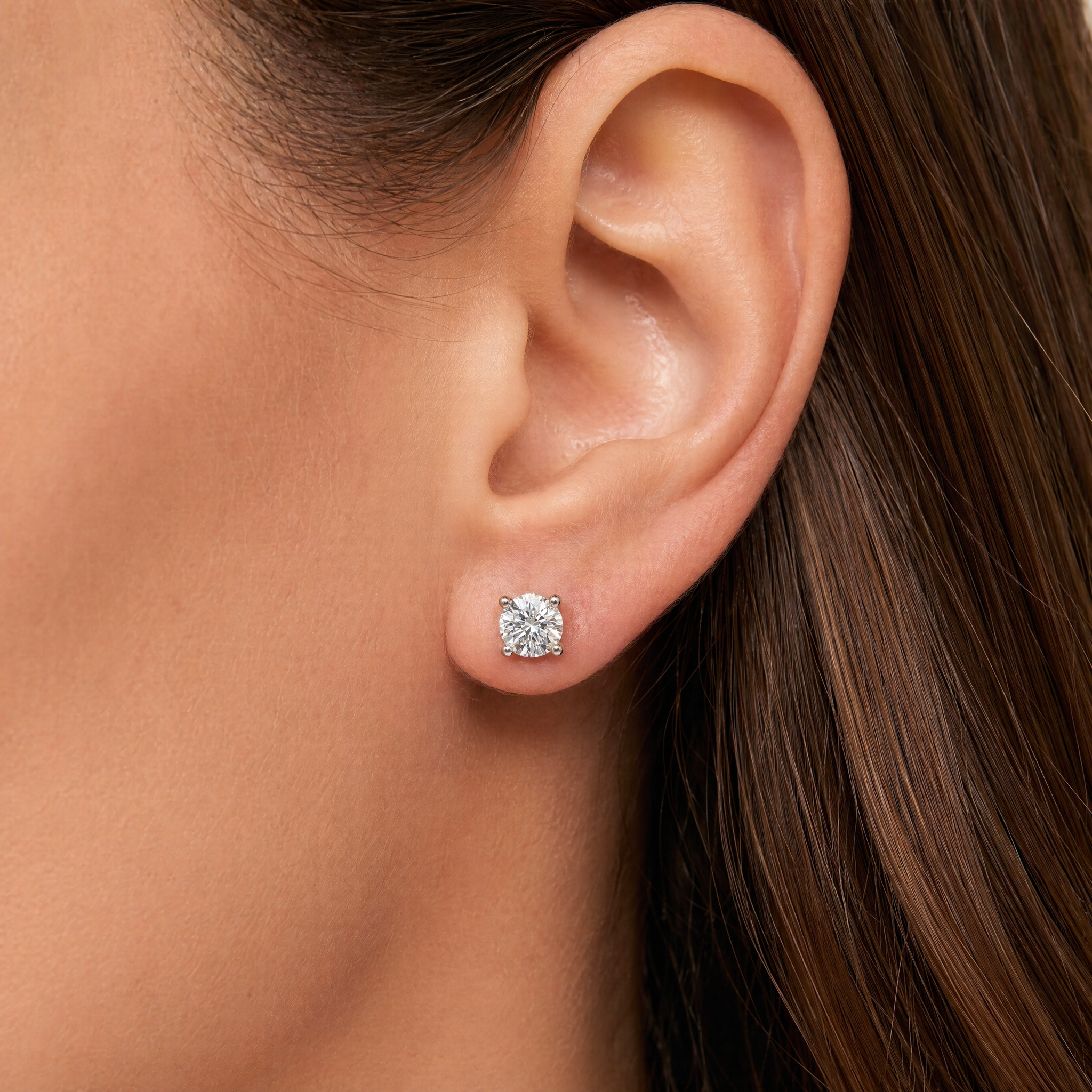 Classic Levendi 4 Claws Diamond Studs