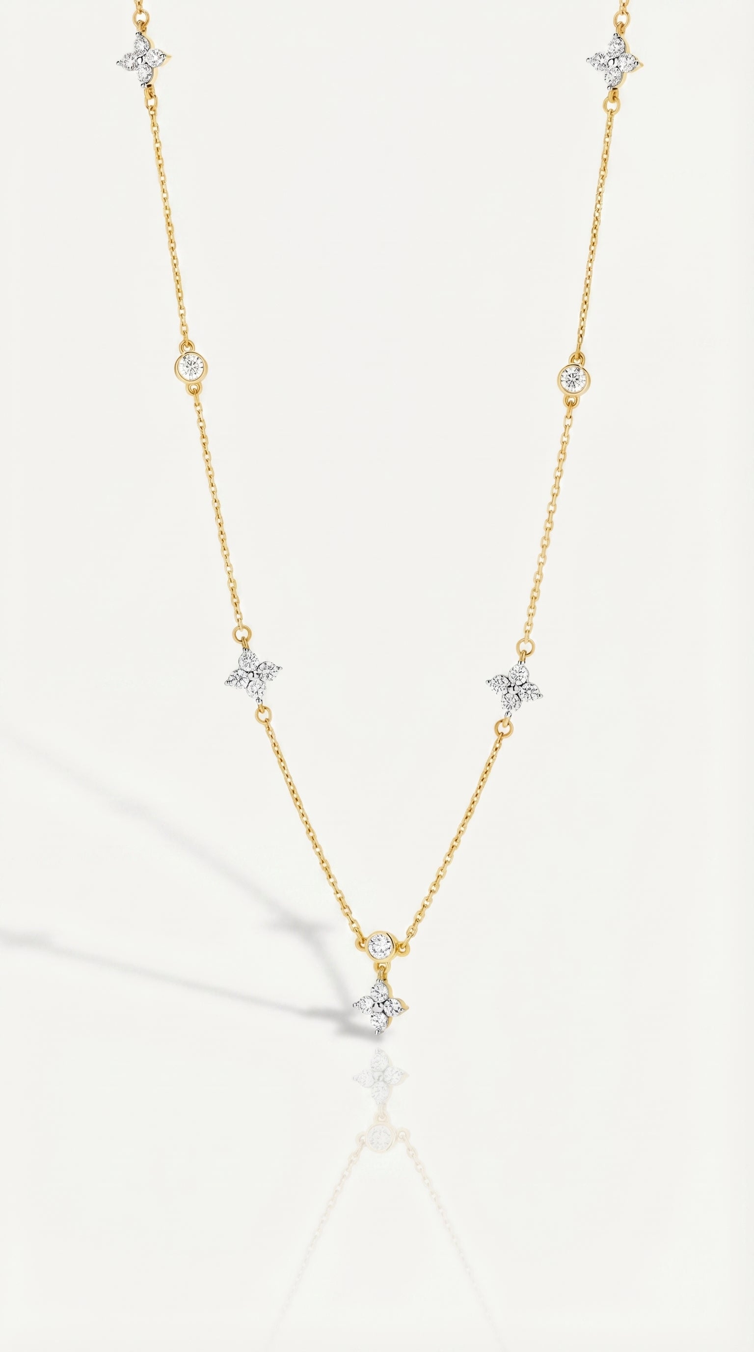 Flora Claw set Diamond Necklace 0.90 ct