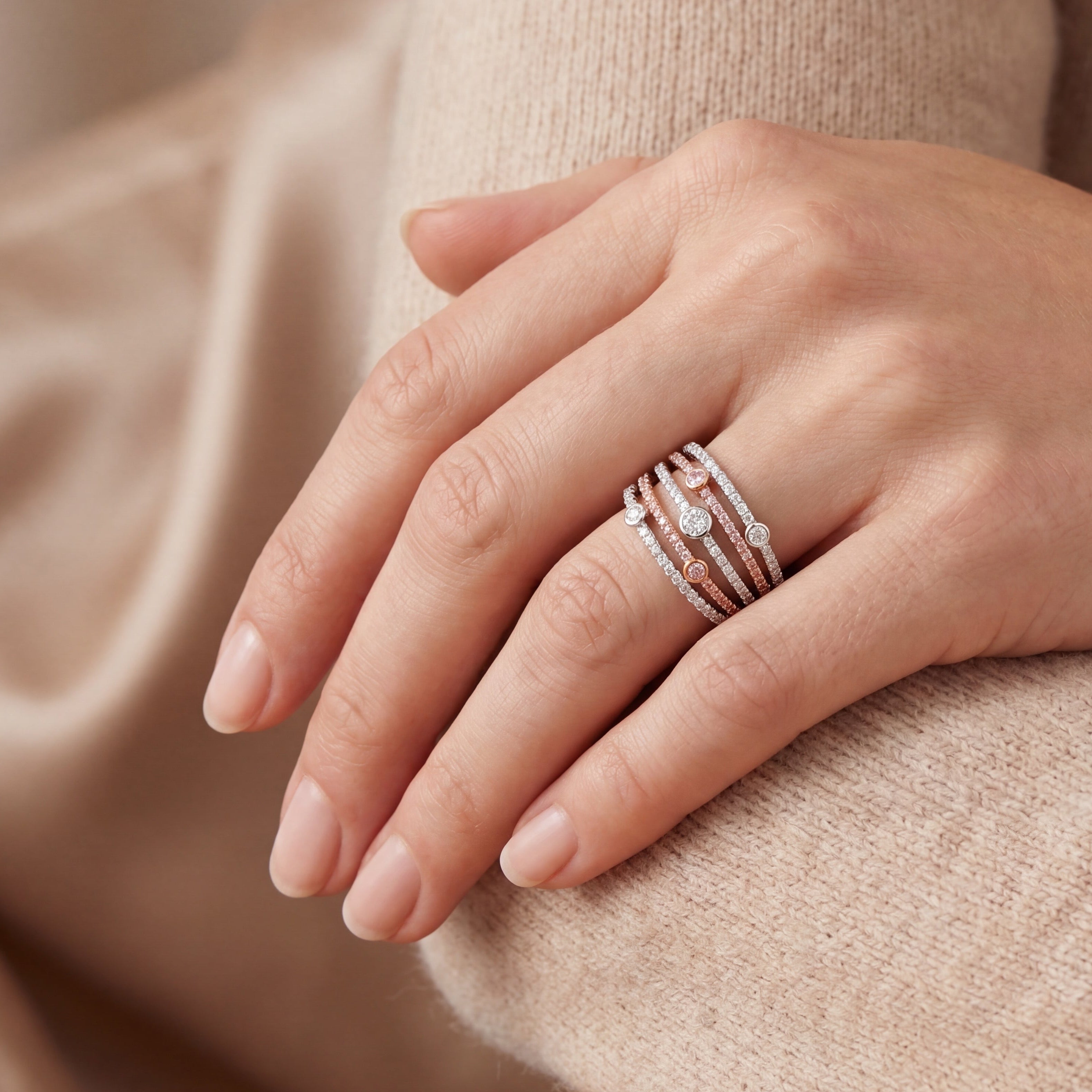 Argyle Essence - Odessa 5 Bands Diamonds Ring