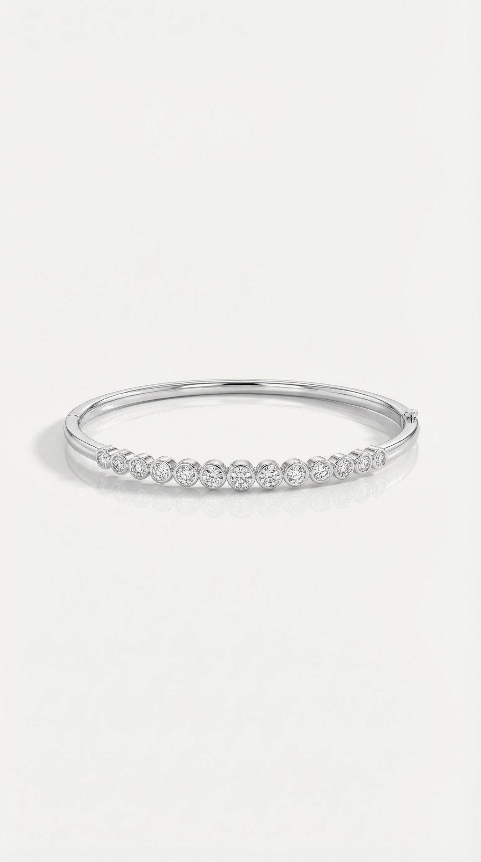 Pure Line - Bezel set Diamonds Bangle