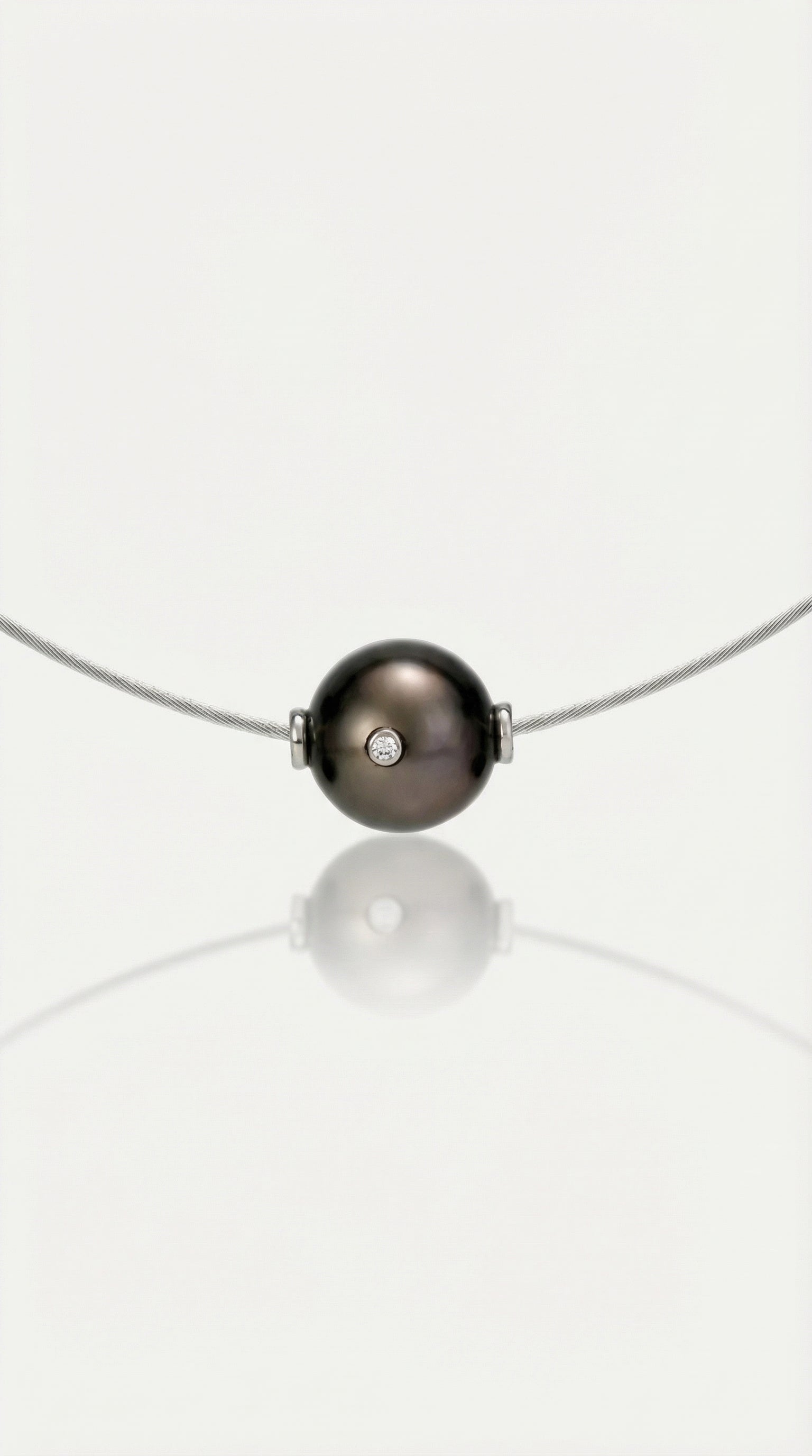 Tahitian Pearl - Round 12 mm Single Diamond Omega