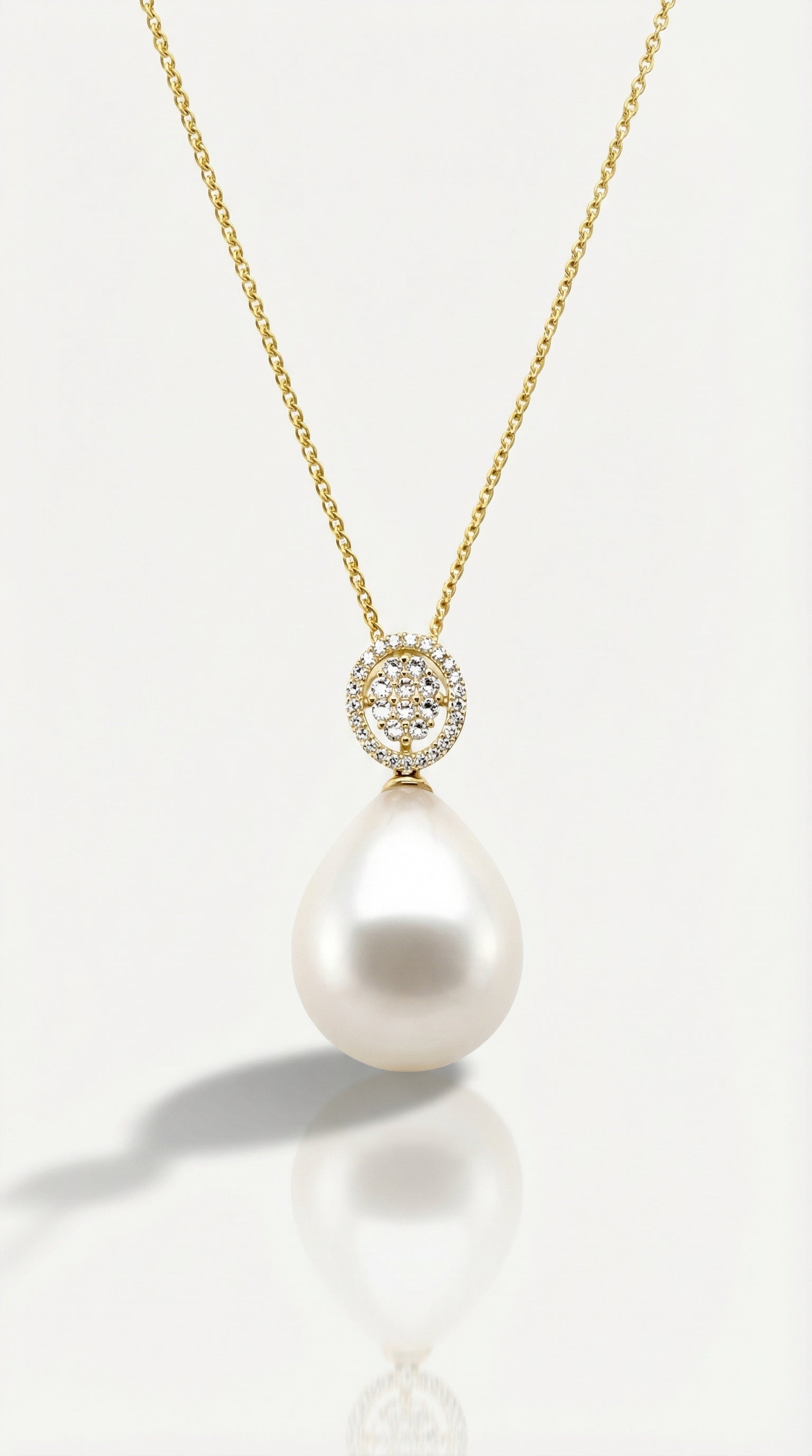 Australian South Sea Pearl - Drop Oval 14 mm Victorian Diamonds Pendant
