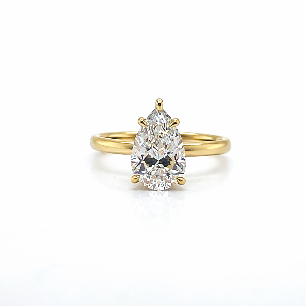 Levendi Classic - Pear cut Diamond 2.00ct Engagement Ring