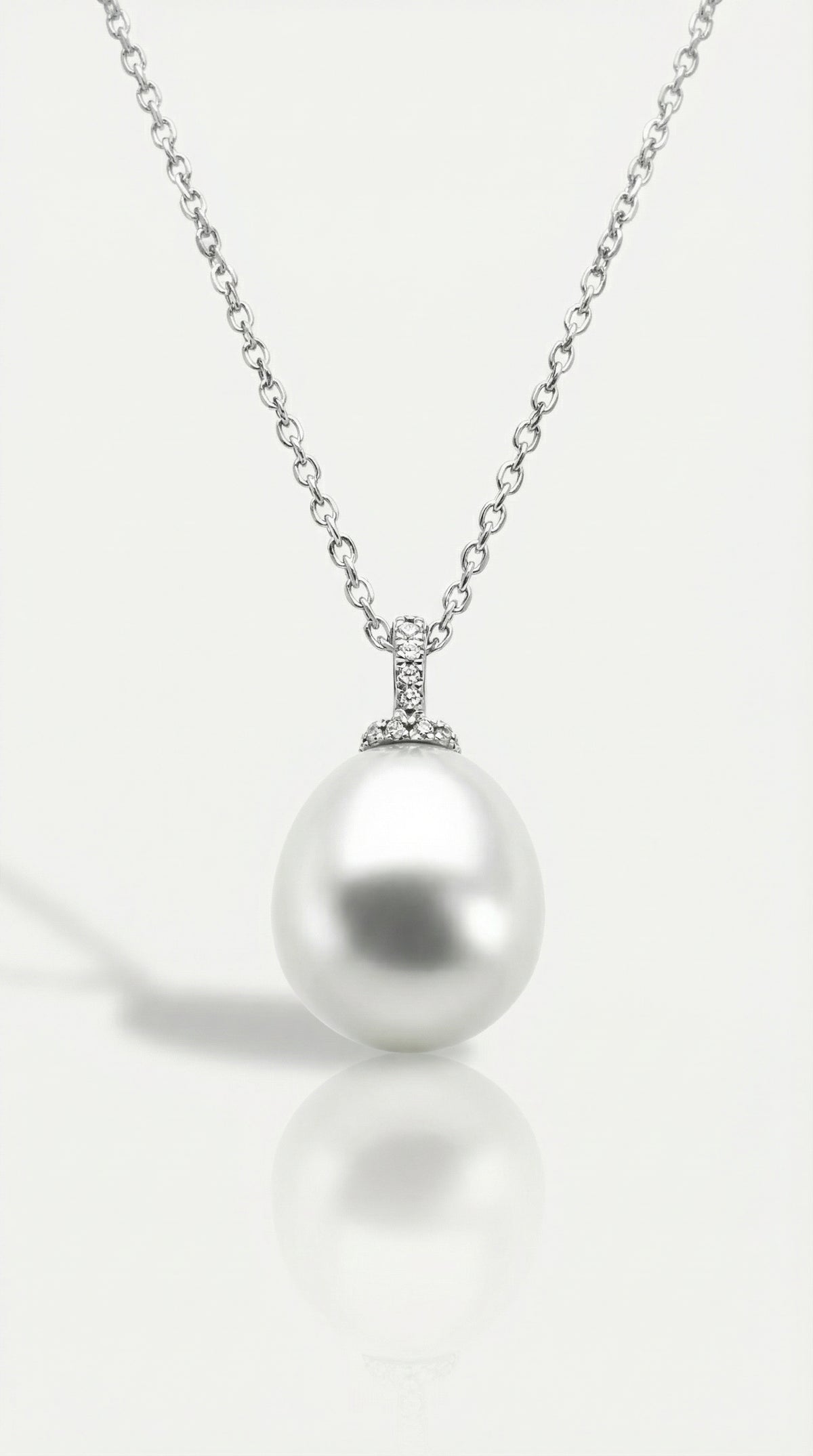Australian South Sea Pearl - Oval 14 mm Kettle Diamond Bail — Levendi Jewellers