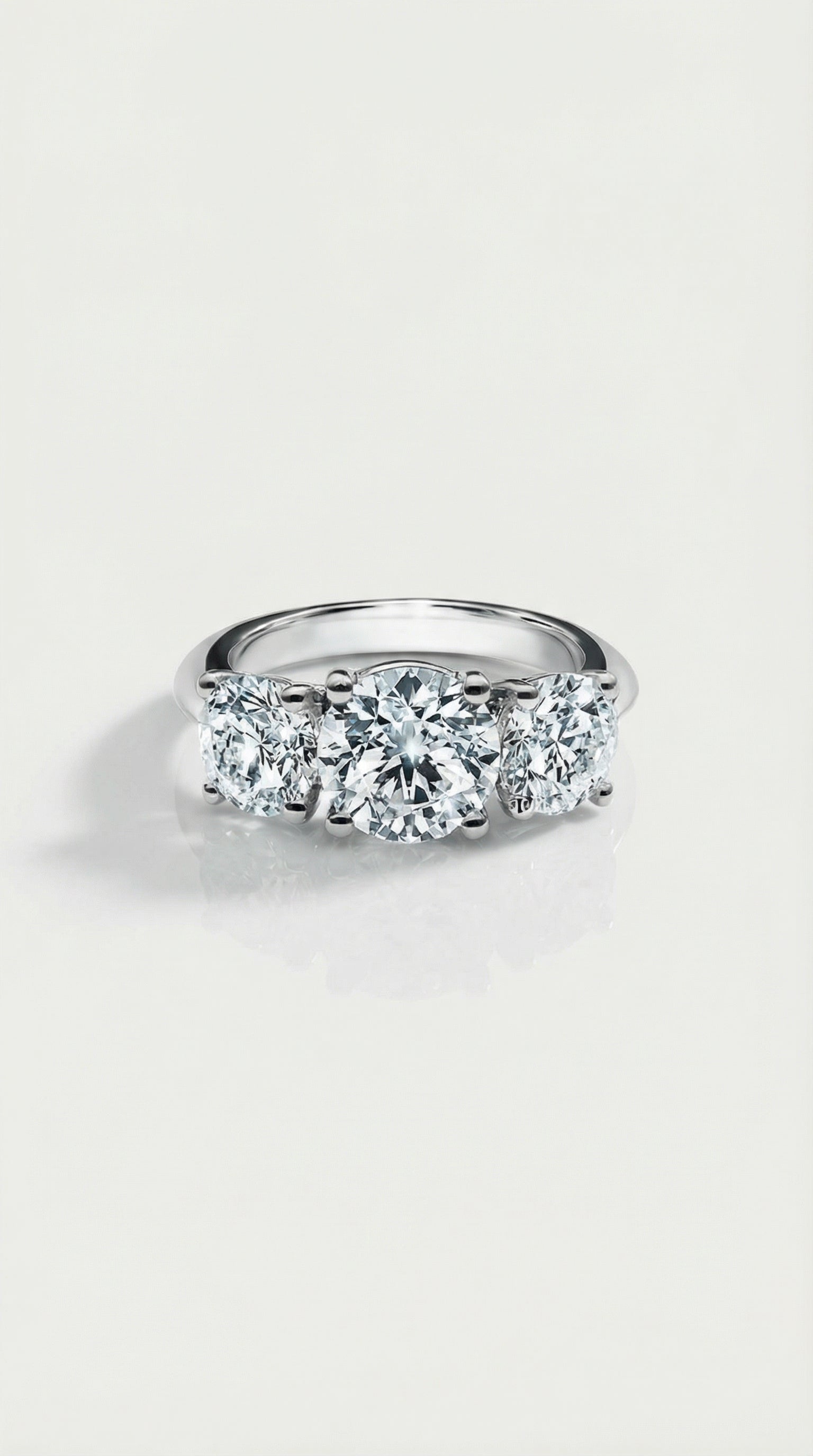 Levendi Classic Trilogy - Round Engagement Ring