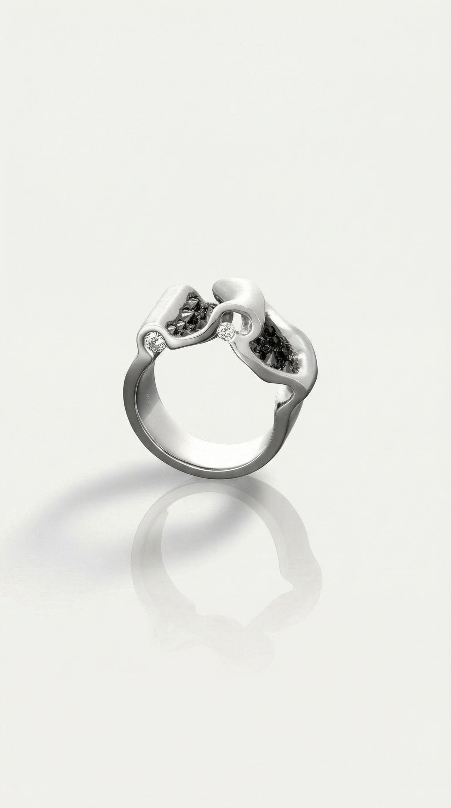 The Oceanus Ring - Design Award Winning