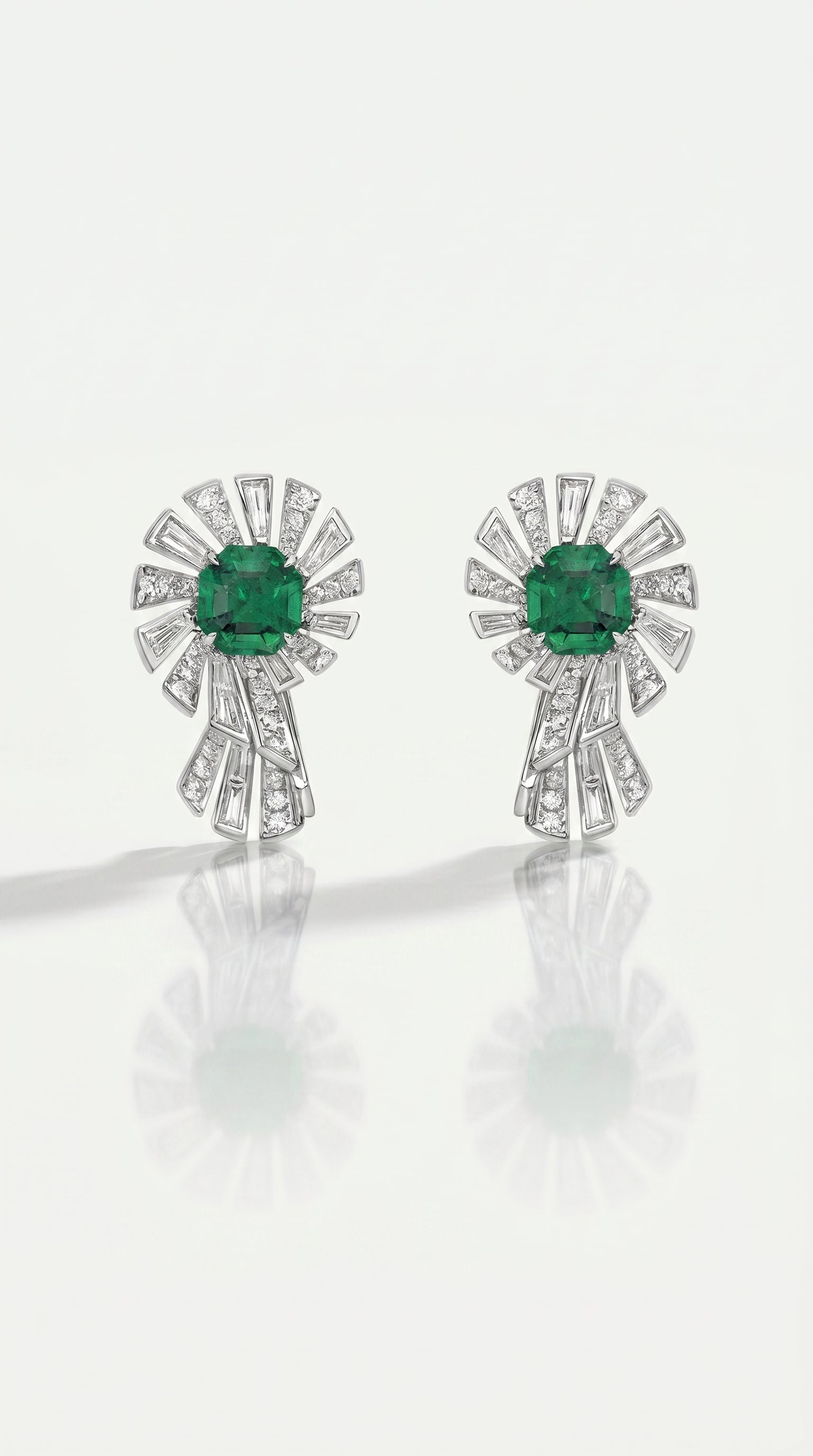 EMERALD & DIAMOND EARRINGS