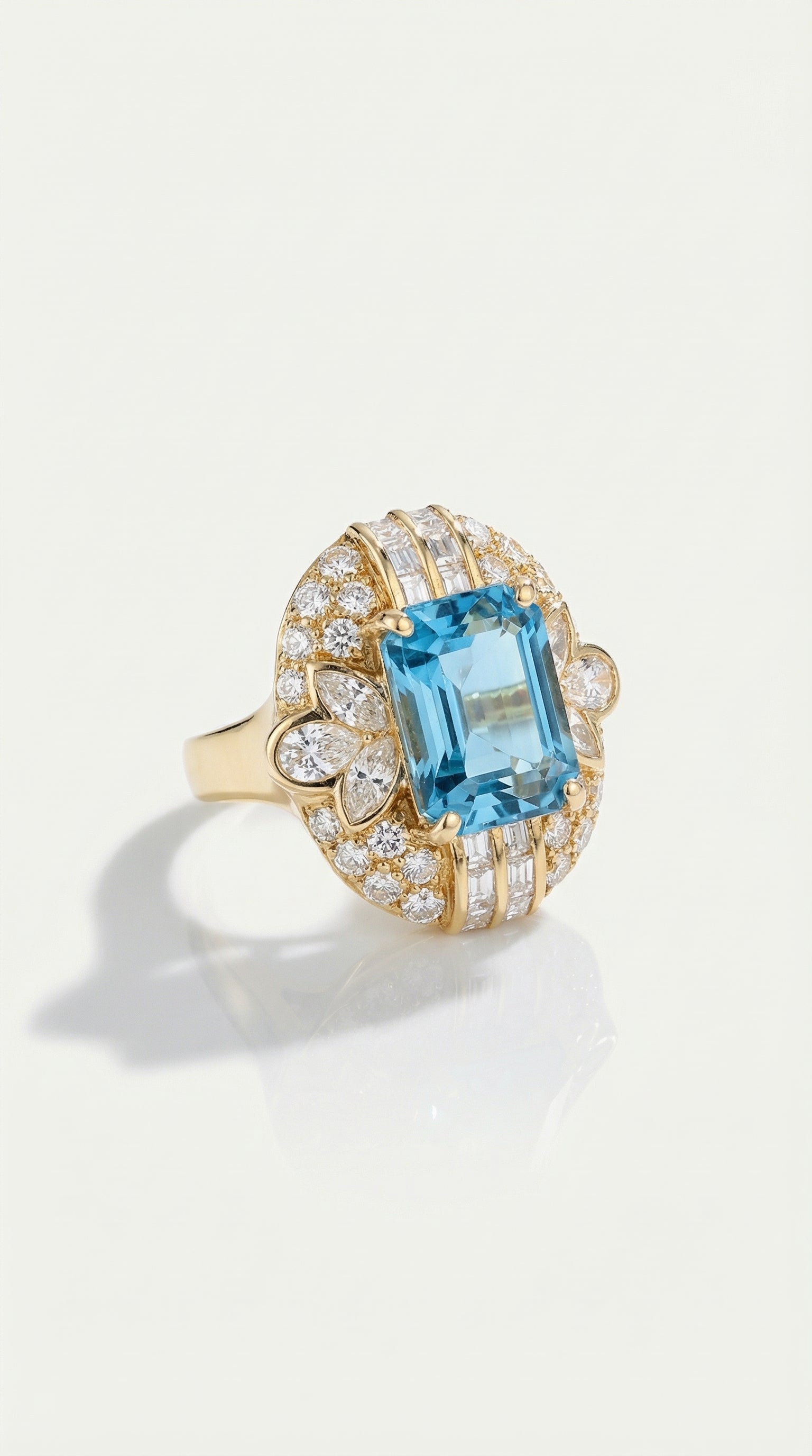 Sophia Levendi Collection  – Aquamarine & Diamonds Ring