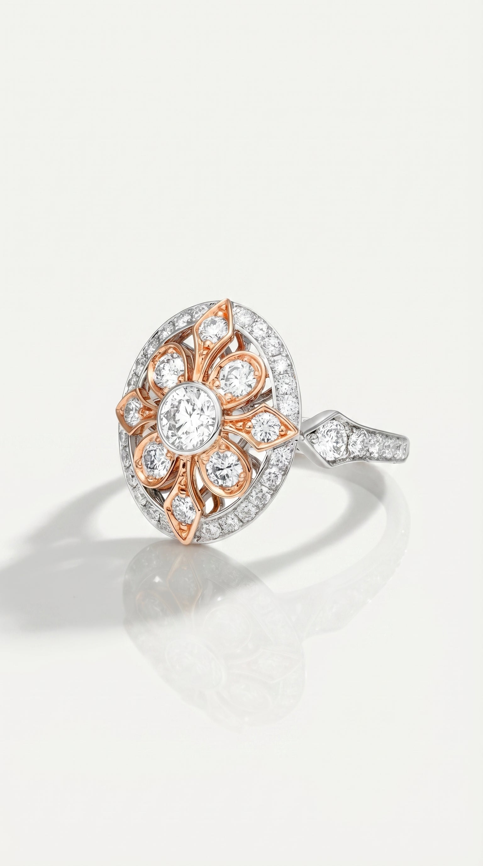 Art Deco - Two Tones Diamond Ring