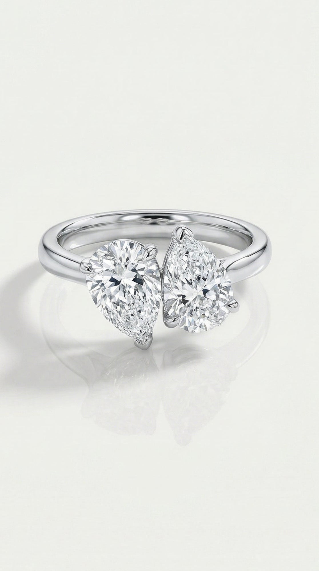 Levendi Toi & Moi - Pear cut Twins Engagement Ring