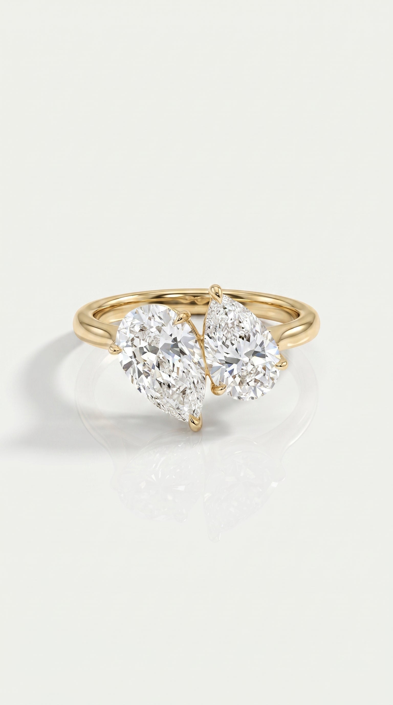 Levendi Toi & Moi - Pear cut Twins Engagement Ring