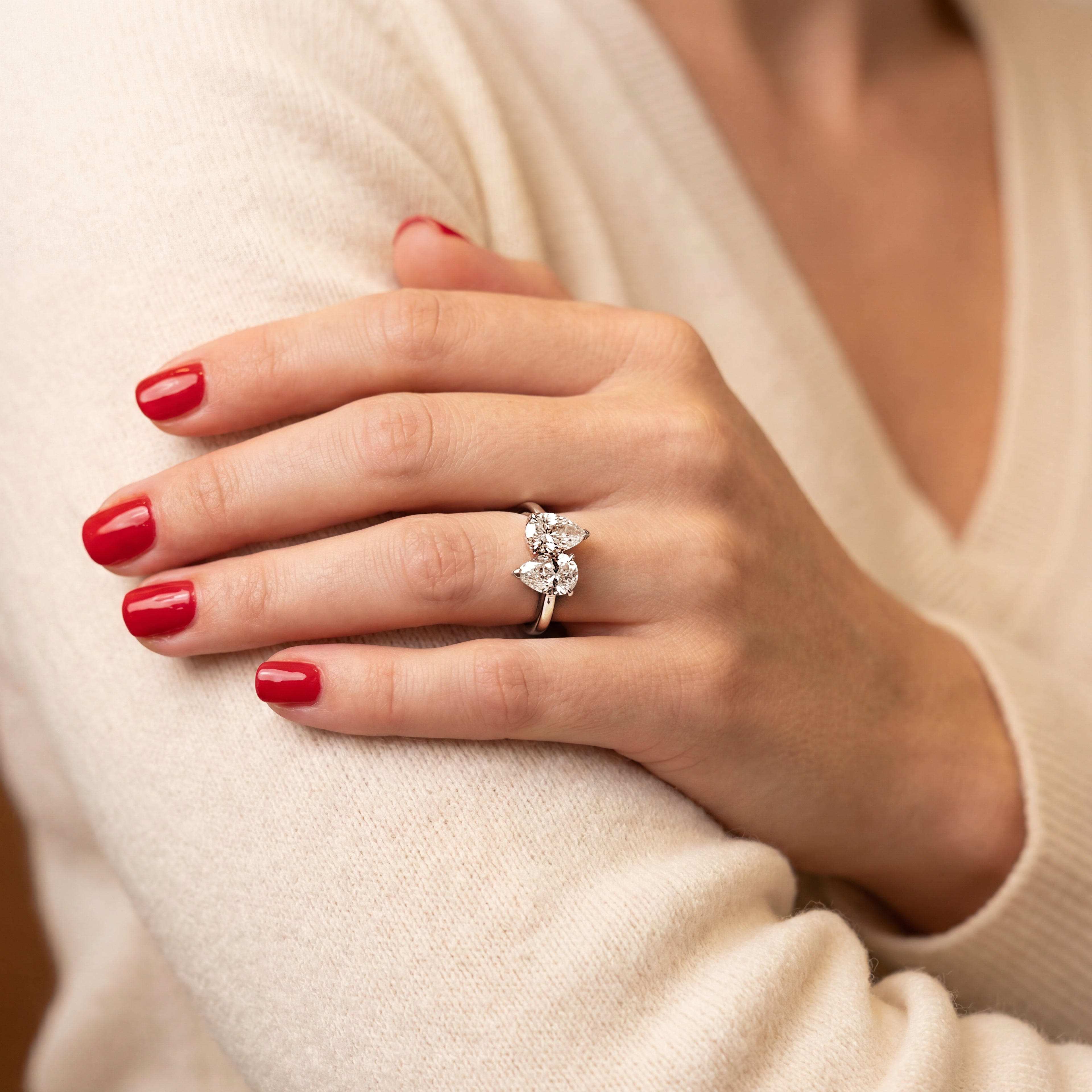 Levendi Toi & Moi - Pear cut Twins Engagement Ring