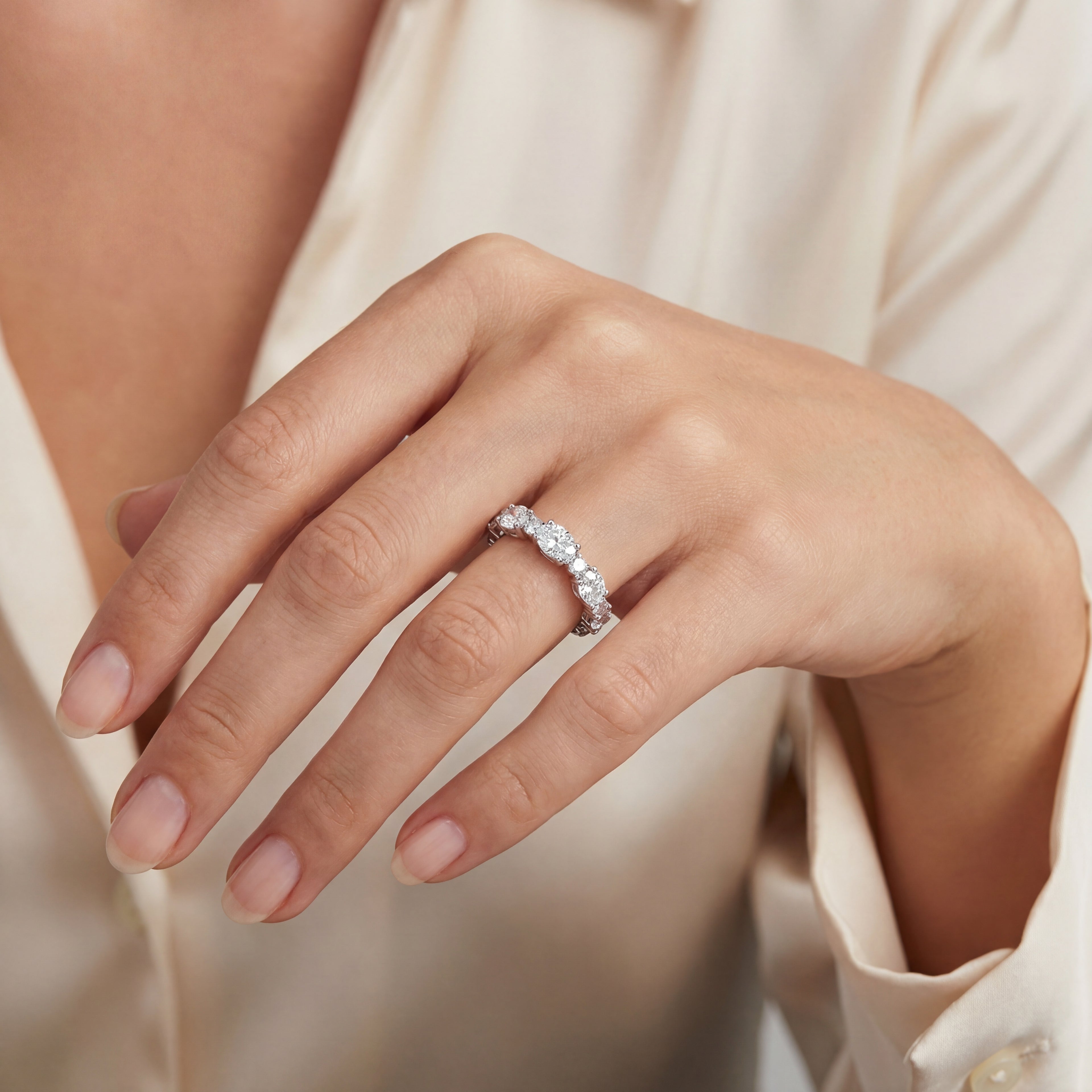 Wedding Band - Side West White Gold Oval and Round Diamond