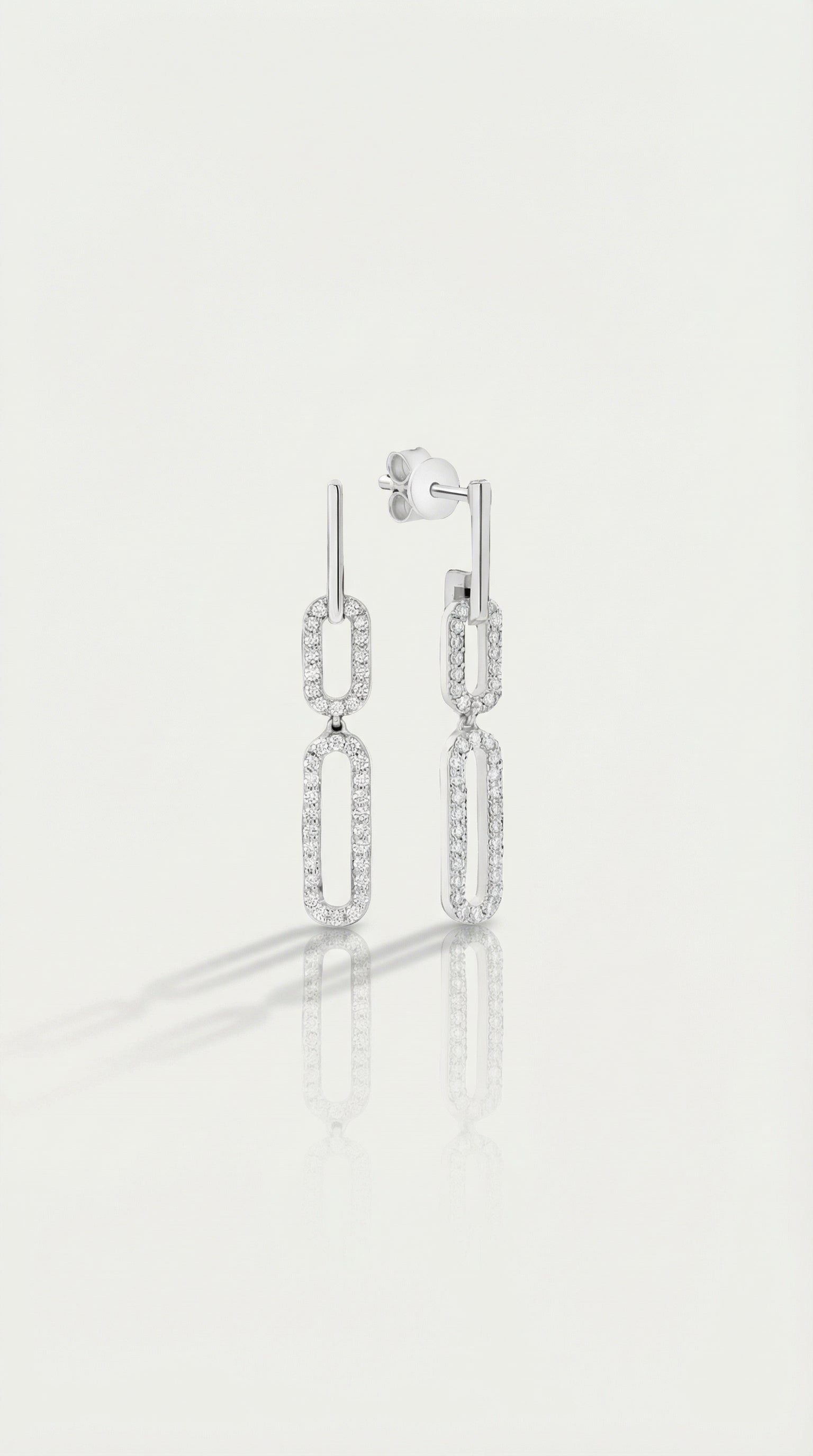 Levendi Essentials - Paper Clip Oval Links Diamond Earrings