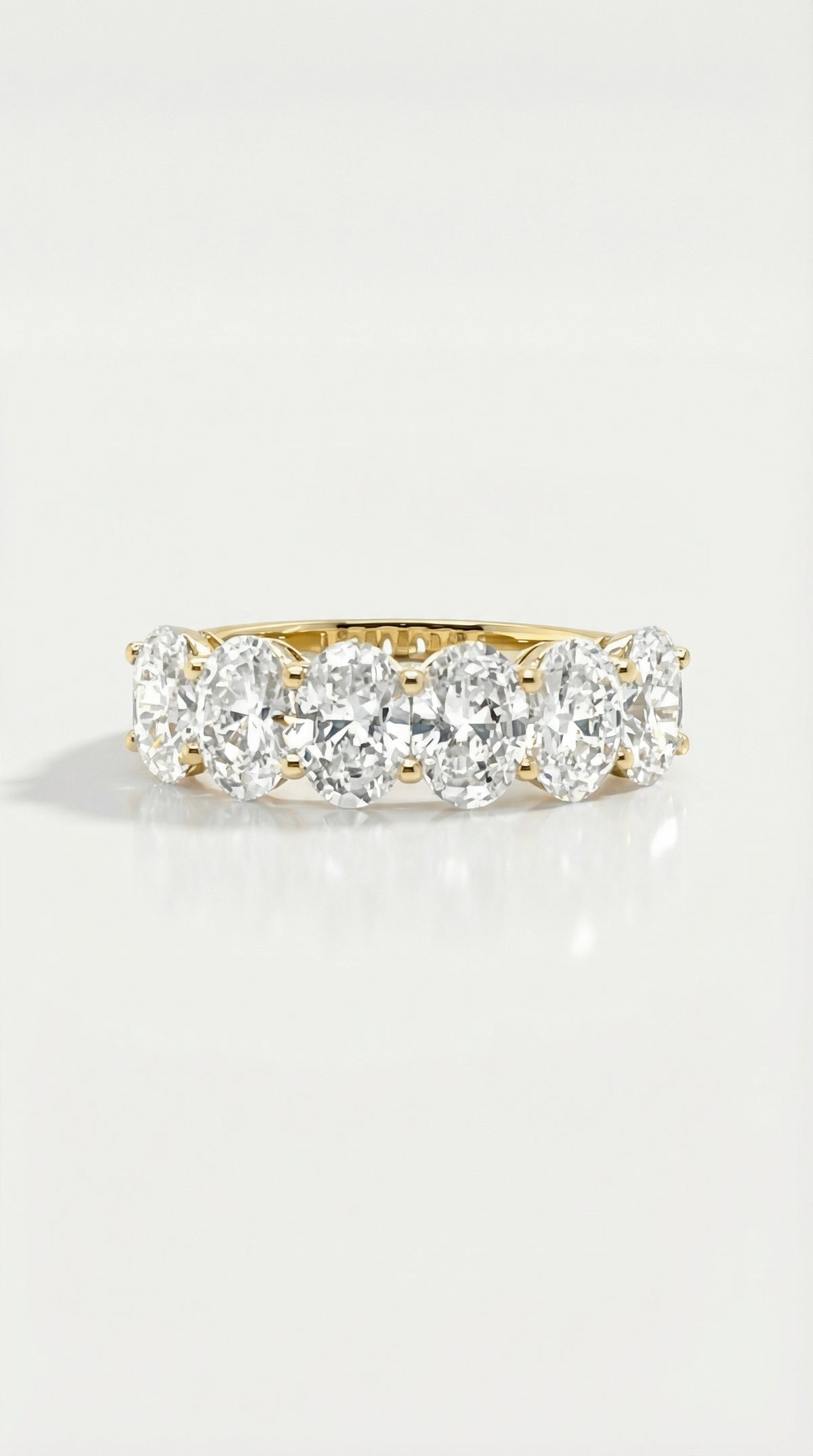 Wedding band Classic - Oval 5 Diamonds Shared Claws — Levendi Jewellers