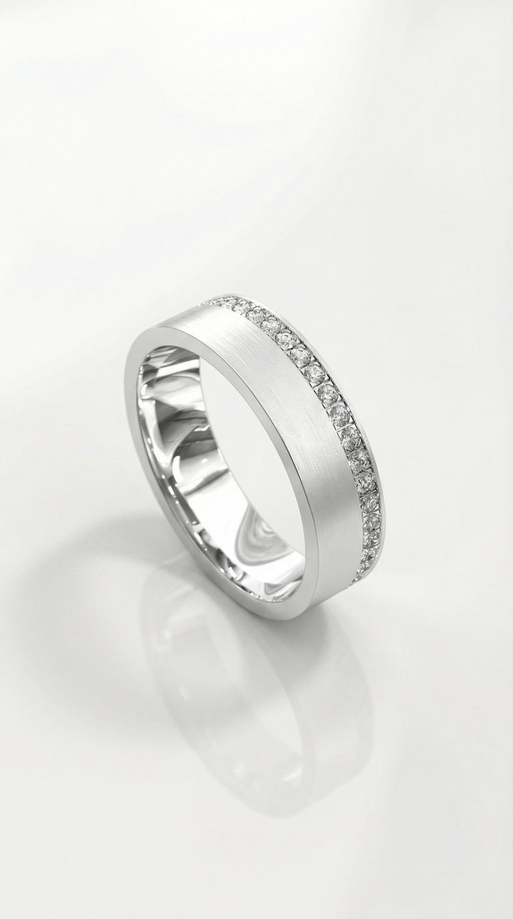 Full Circle Diamond Ring — Levendi Jewellers