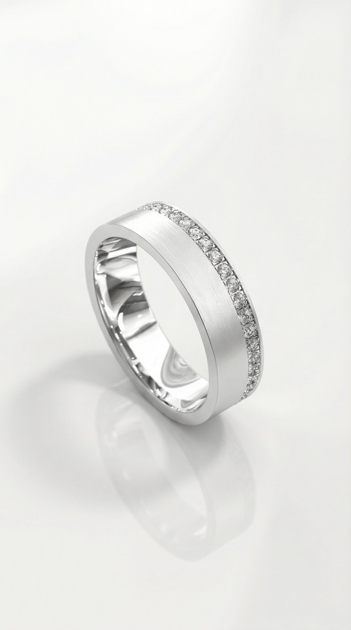 Full Circle Diamond Ring — Levendi Jewellers