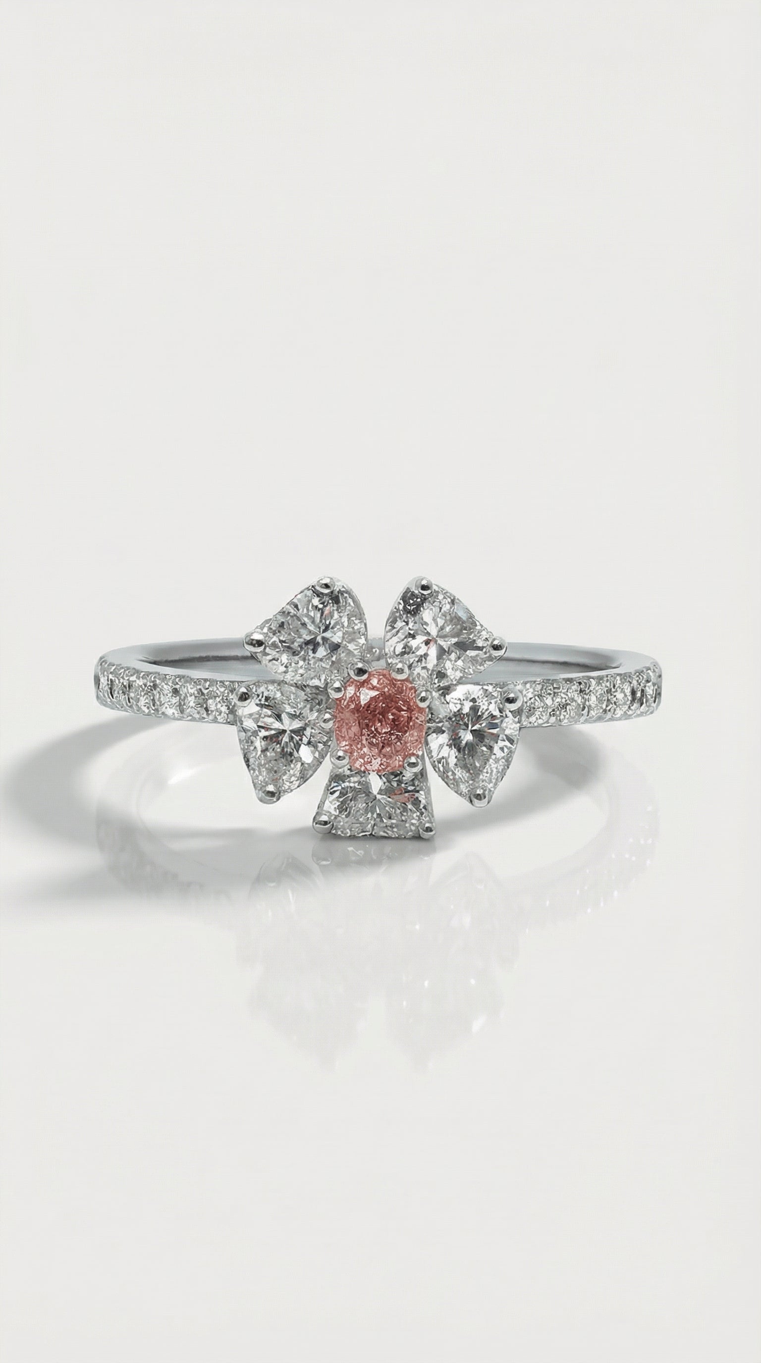 Flora Pink - Pink Diamond 0.17ct