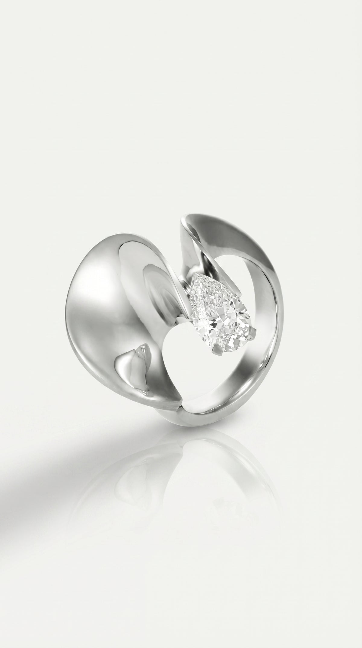 The Aurora - Award Winning Diamond Ring — Levendi Jewellers