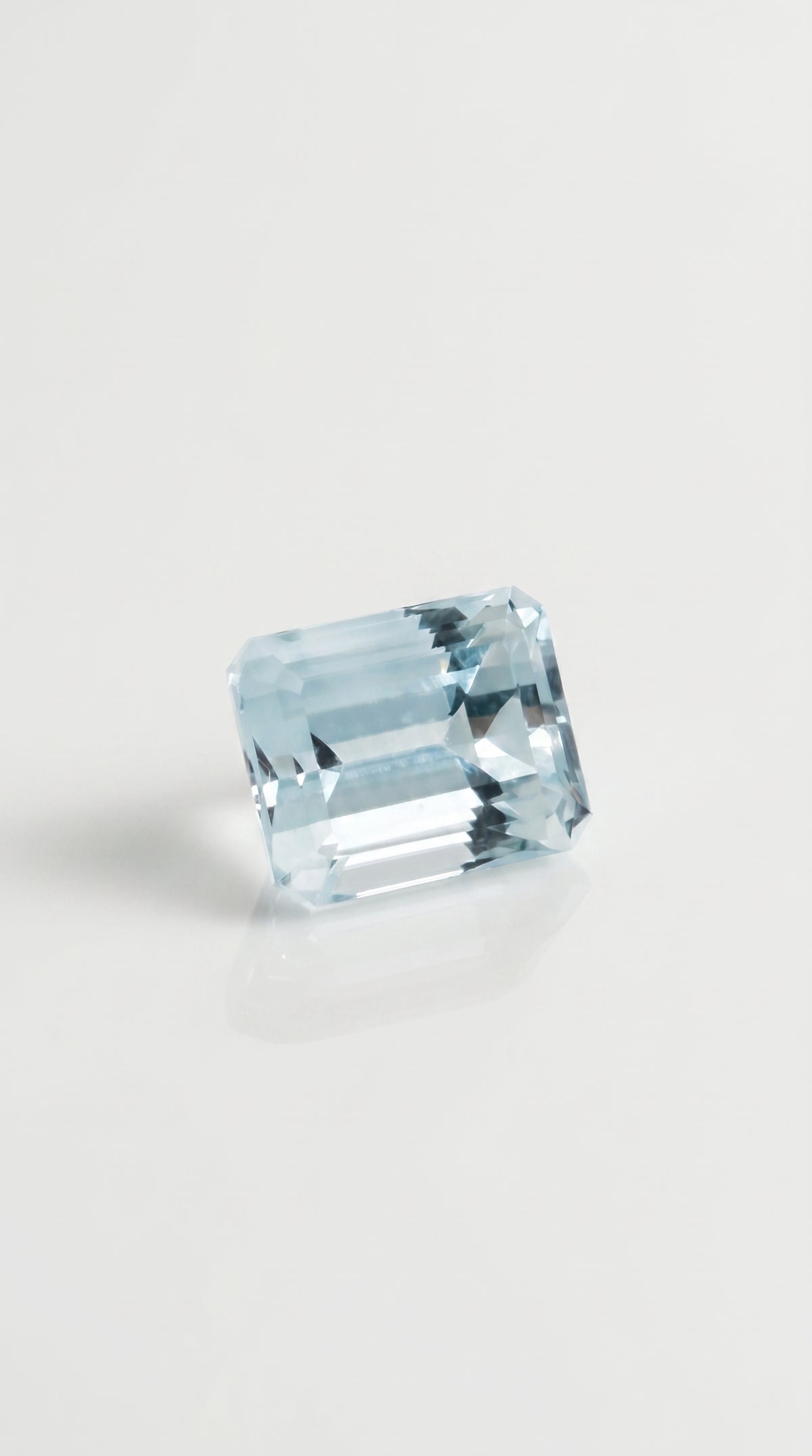 Loose Gemstone - Emerald Cut Aquamarine 1.70ct — Levendi Jewellers