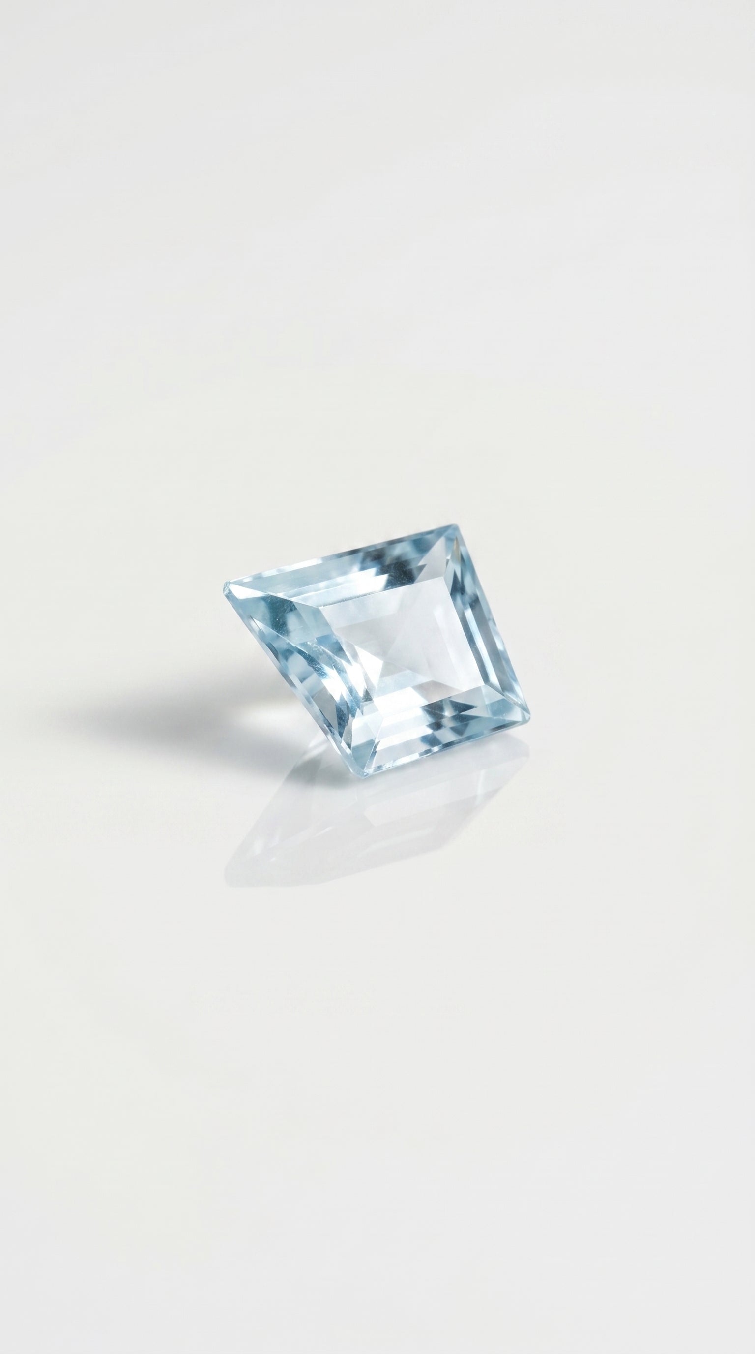 Loose Gemstone - Kite Cut Aquamarine 2.10ct