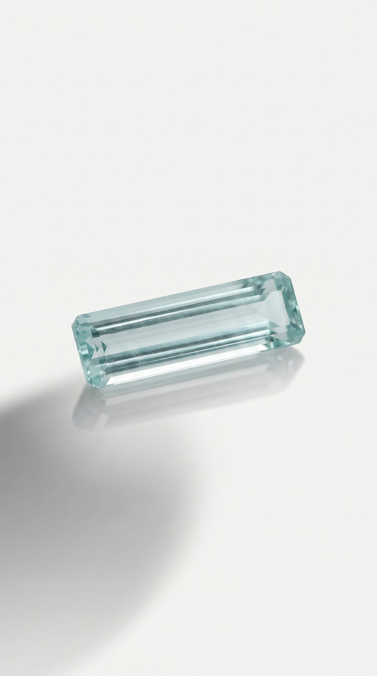Loose Gemstone - Elongated Emerald Cut Aquamarine 4.70ct — Levendi Jewellers
