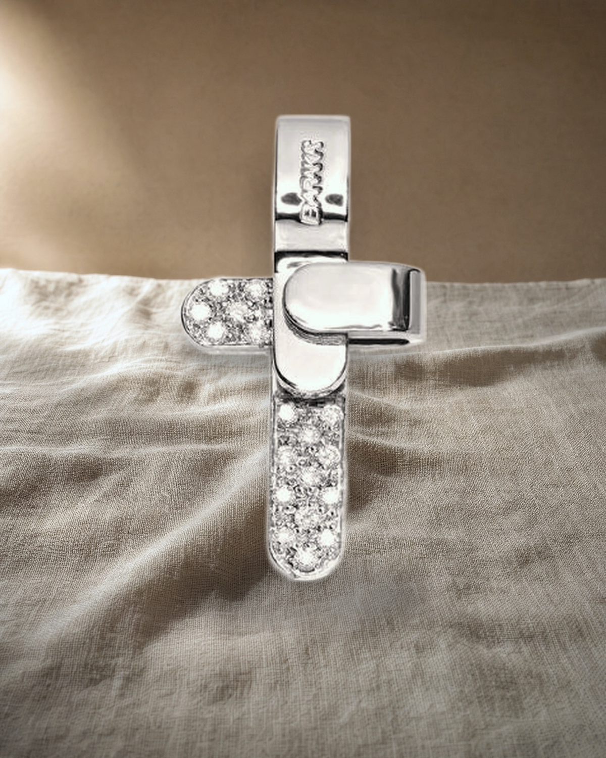 Baraka Ritmika White Gold Cross — styled