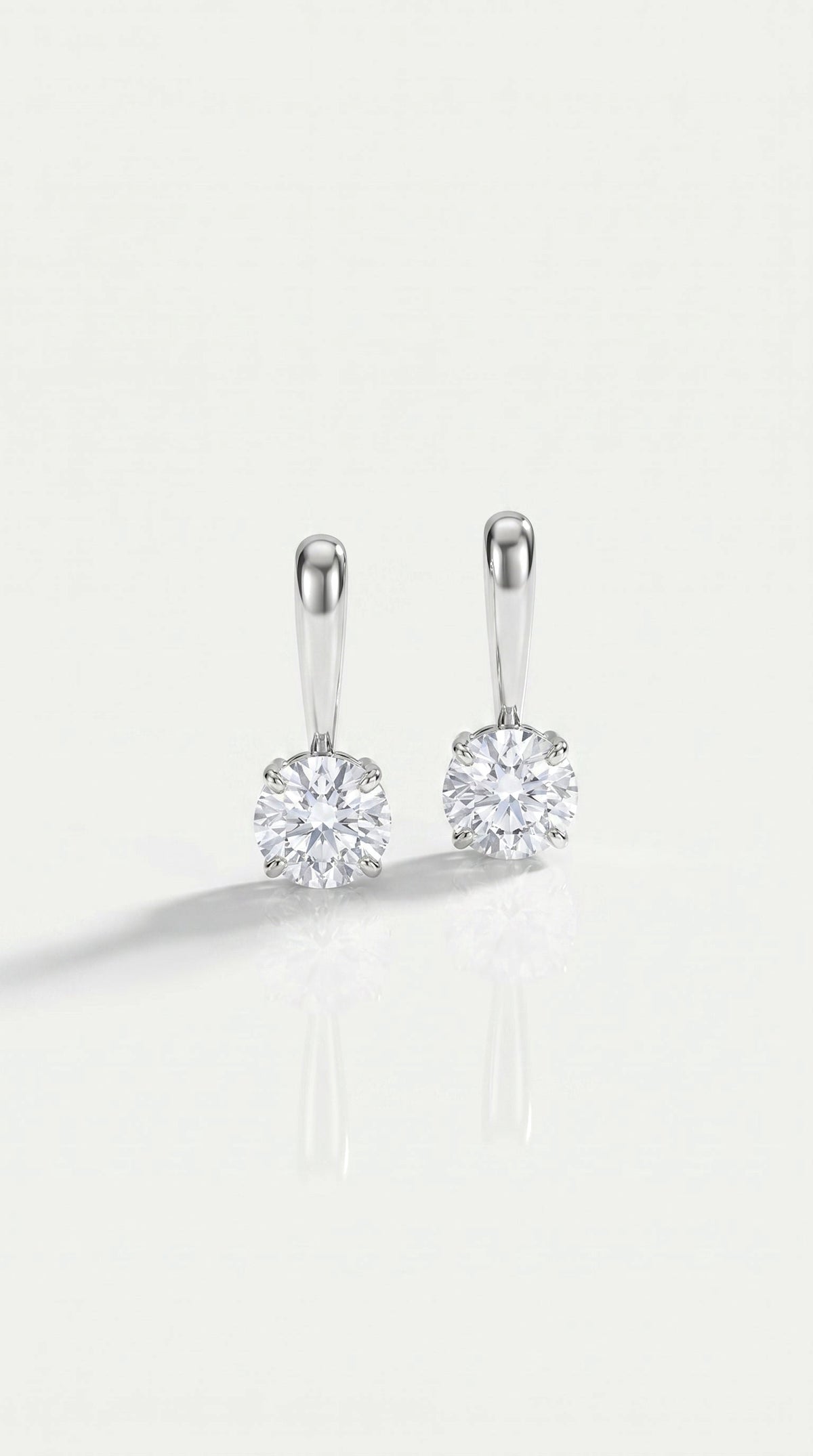 Moon Drop Diamonds Earrings