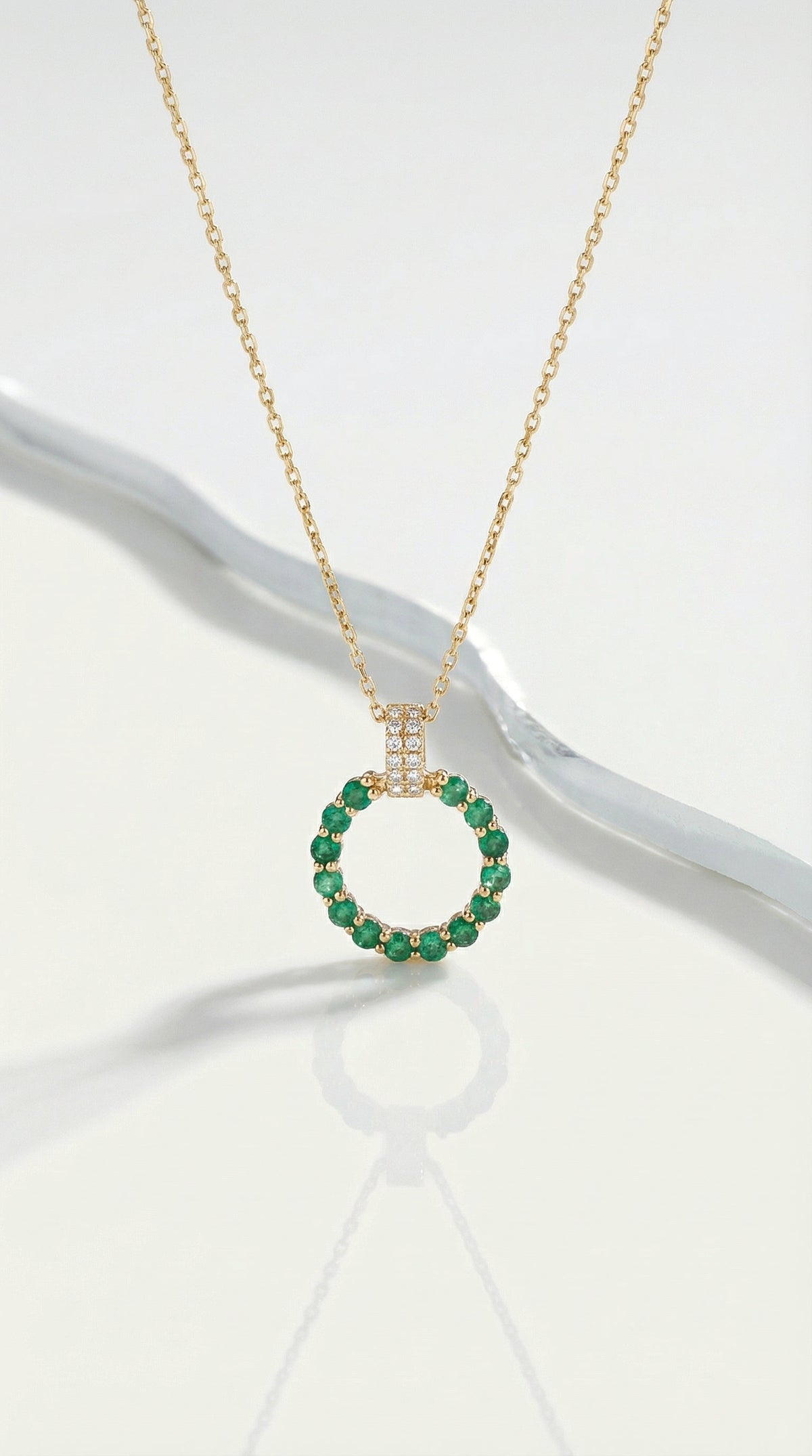 Levendi Essentials - Eternal Emeralds & Diamonds Pendant