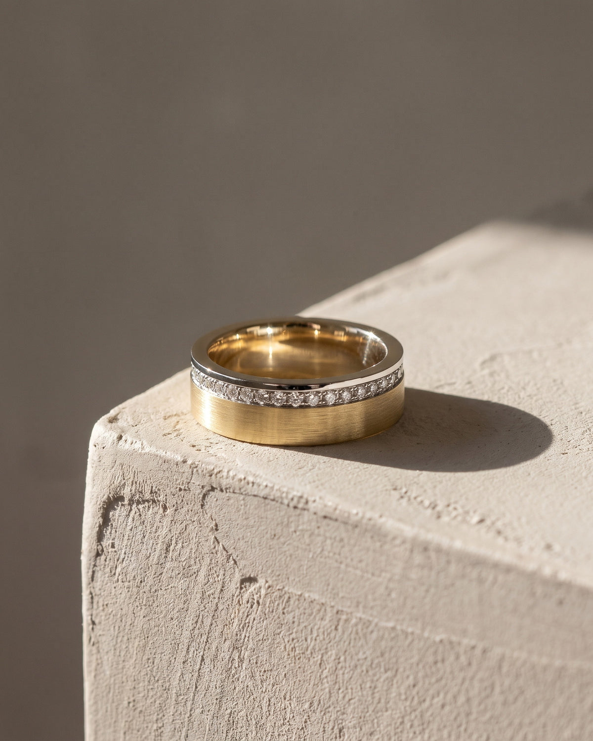 Full Circle Diamond Offset Ring — Levendi Jewellers