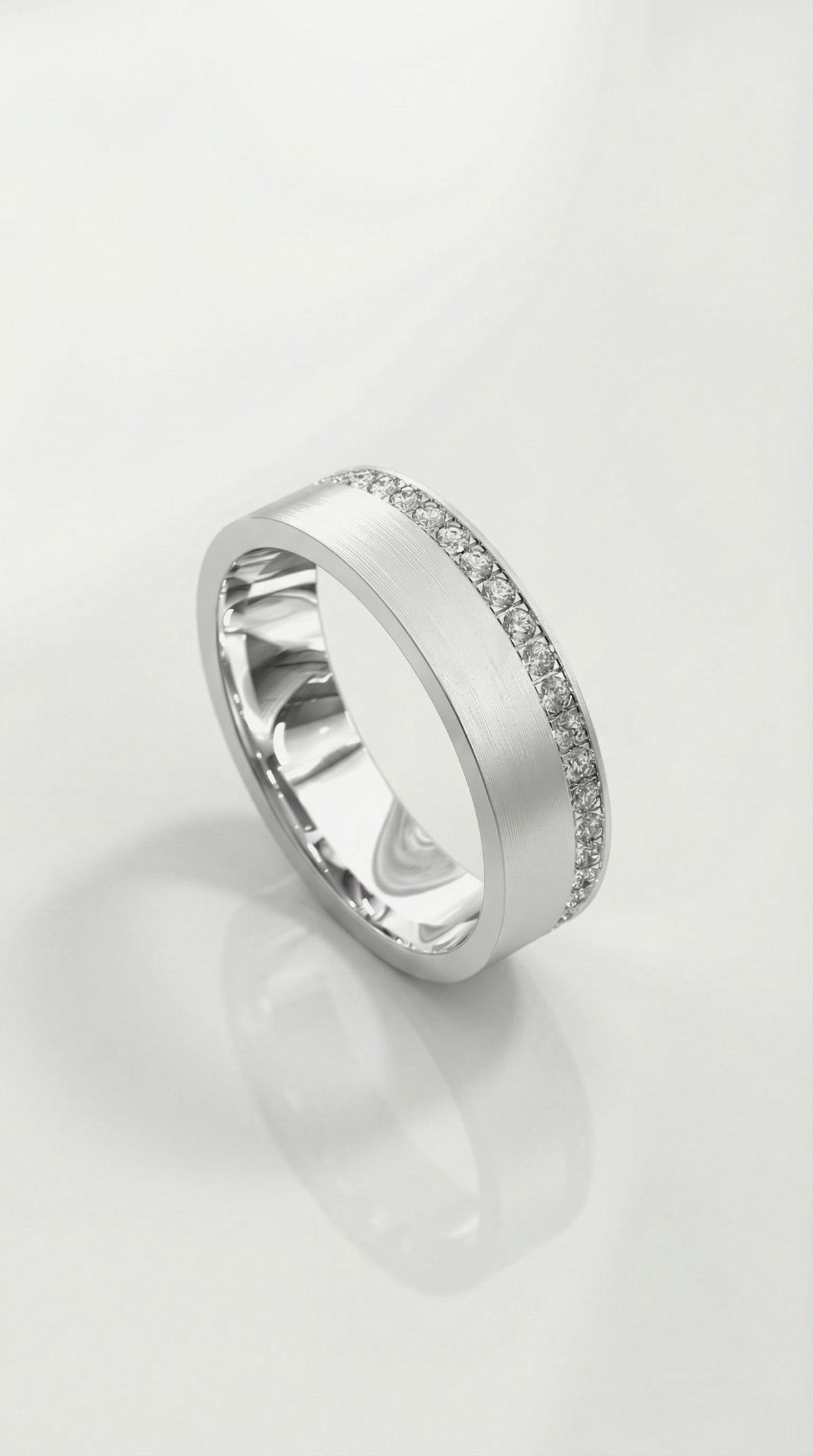 Full Circle Diamond Ring