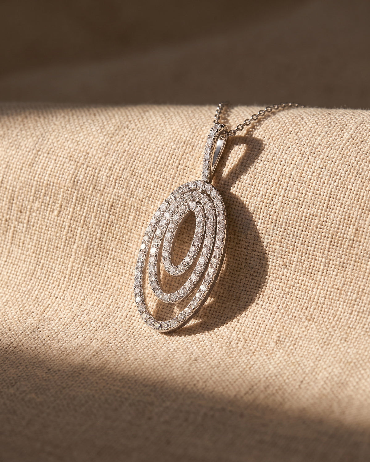 Levendi Signature 3 Circles Oval Pendant — Levendi Jewellers