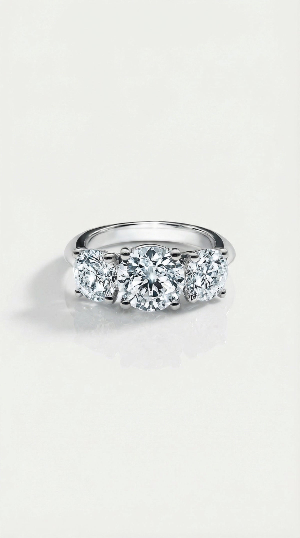 Levendi Classic Trilogy - Round Engagement Ring